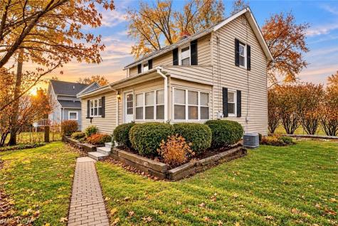 1906 3rd Street Cuyahoga Falls OH 44221