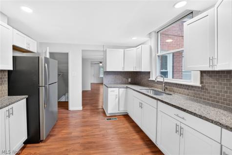 1906 3rd Street Cuyahoga Falls OH 44221