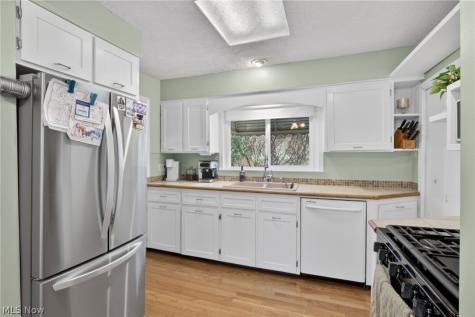 1906 3rd Street Cuyahoga Falls OH 44221