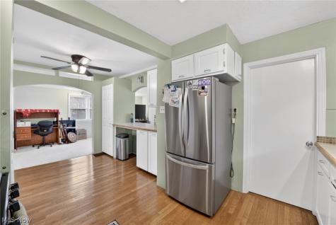 1906 3rd Street Cuyahoga Falls OH 44221
