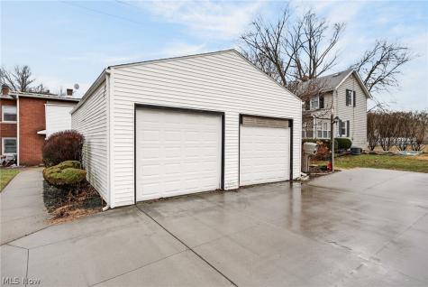 1906 3rd Street Cuyahoga Falls OH 44221