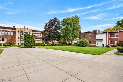 1906 3rd Street Cuyahoga Falls OH 44221
