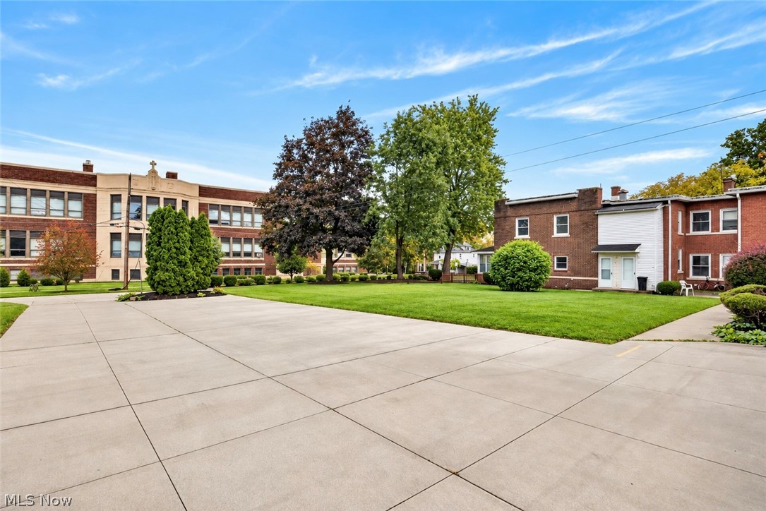 1906 3rd Street Cuyahoga Falls OH 44221