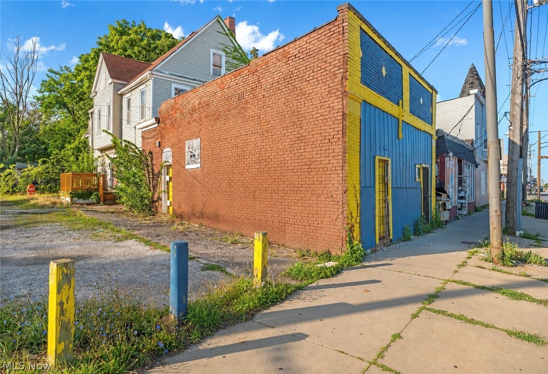 7920 Saint Clair Avenue Cleveland OH 44103