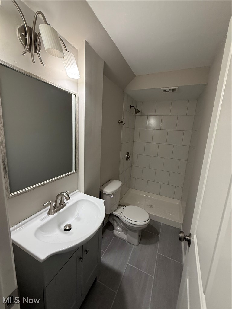 2011 West Boulevard Cleveland OH 44102