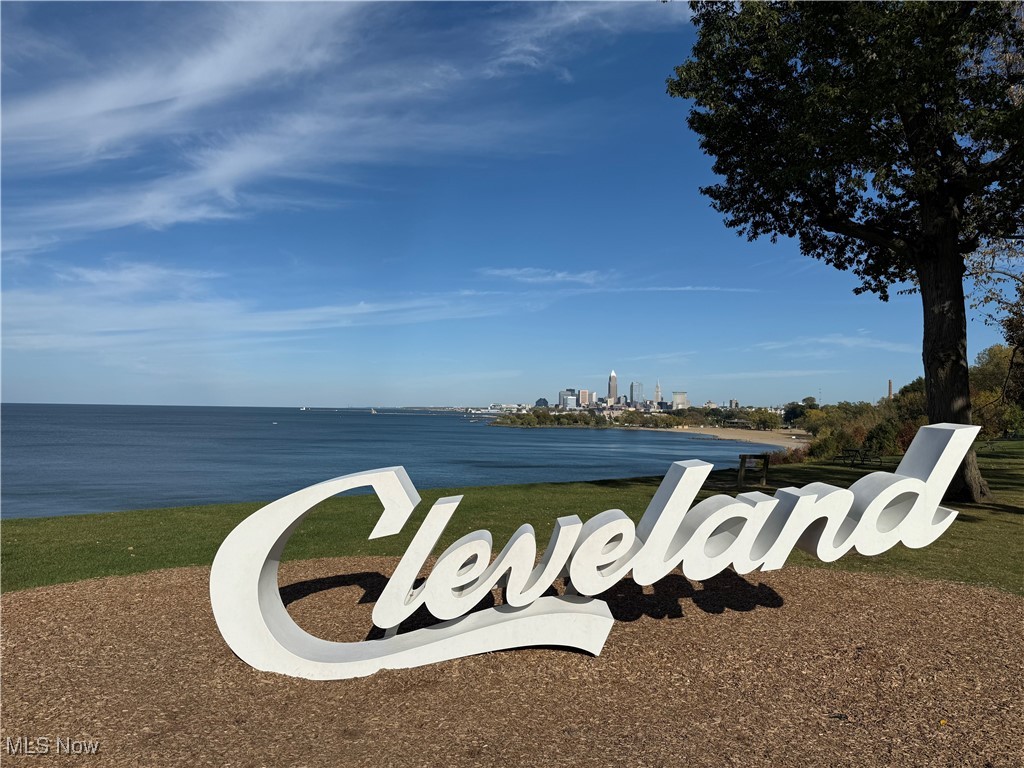 2011 West Boulevard Cleveland OH 44102