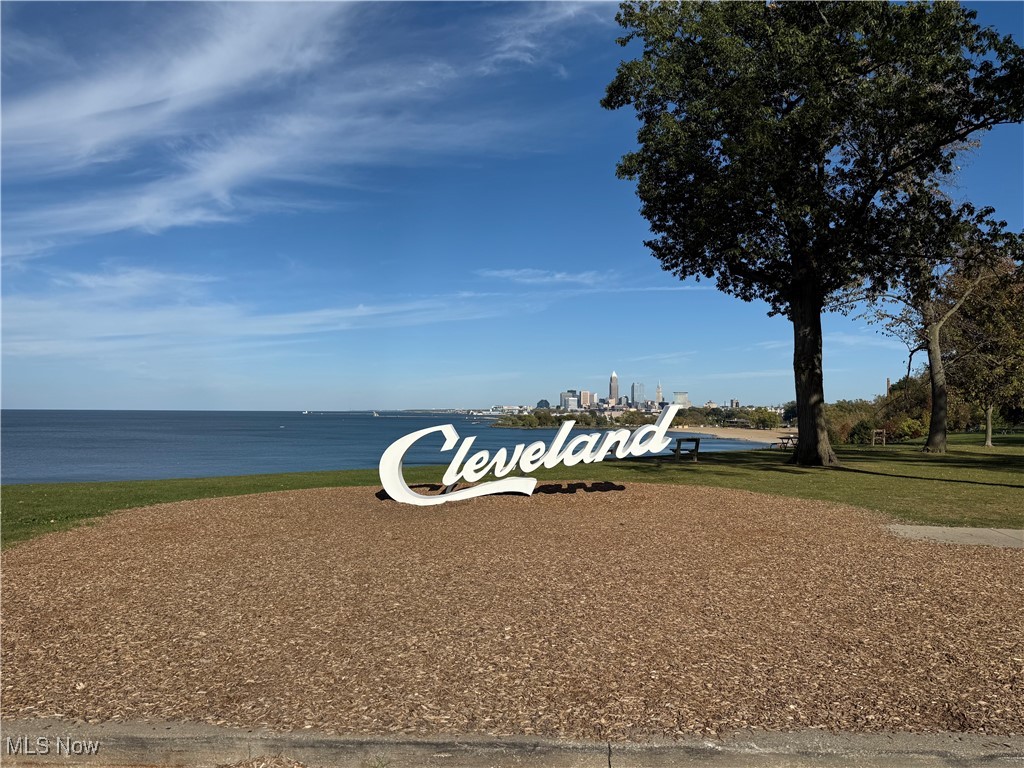 2011 West Boulevard Cleveland OH 44102