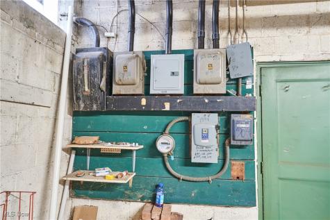 1608 Coventry Road East Cleveland OH 44118