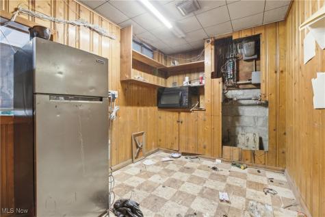 3158 Omaha Avenue Lorain OH 44055