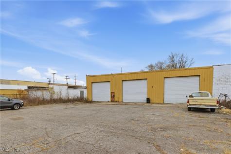 3158 Omaha Avenue Lorain OH 44055