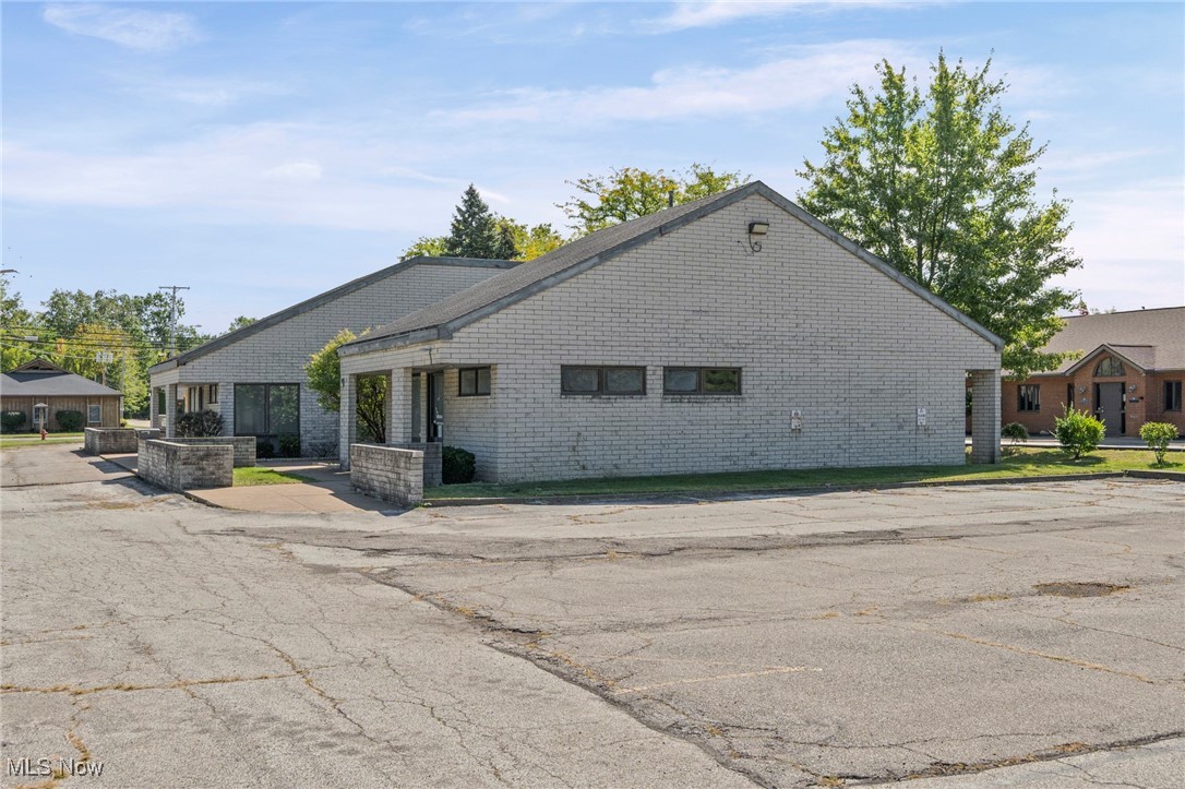 4520 Oberlin Avenue Lorain OH 44053