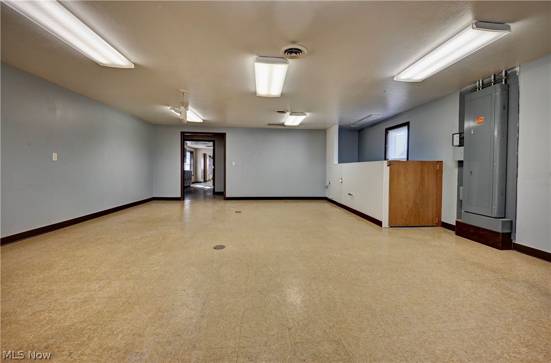 14232 Lincoln Way E Dalton OH 44618