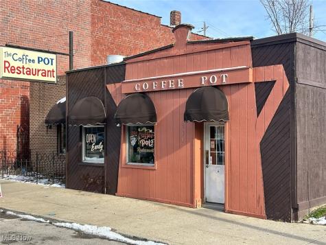 205 2nd Street NW Barberton OH 44203