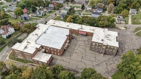 439 E Jackson Street Millersburg OH 44654