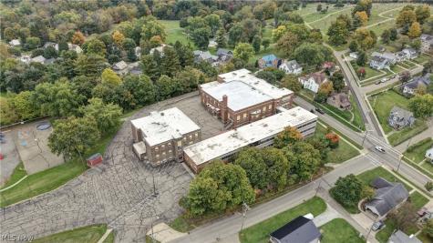 439 E Jackson Street Millersburg OH 44654