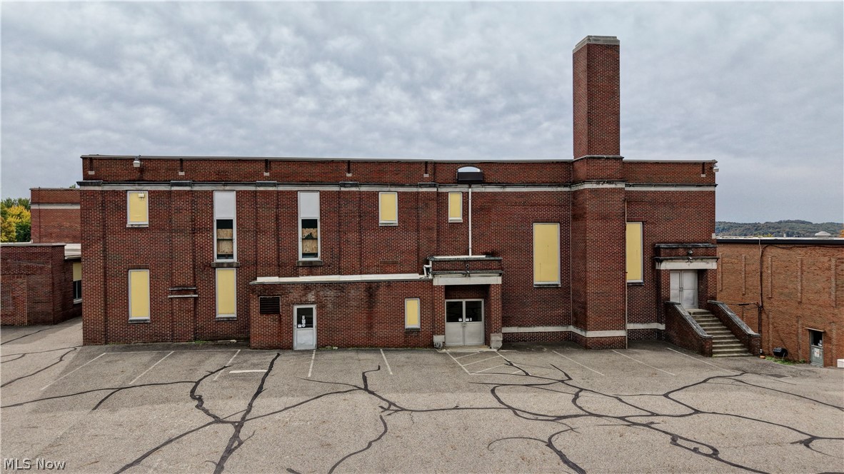 439 E Jackson Street Millersburg OH 44654
