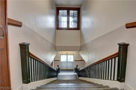 439 E Jackson Street Millersburg OH 44654