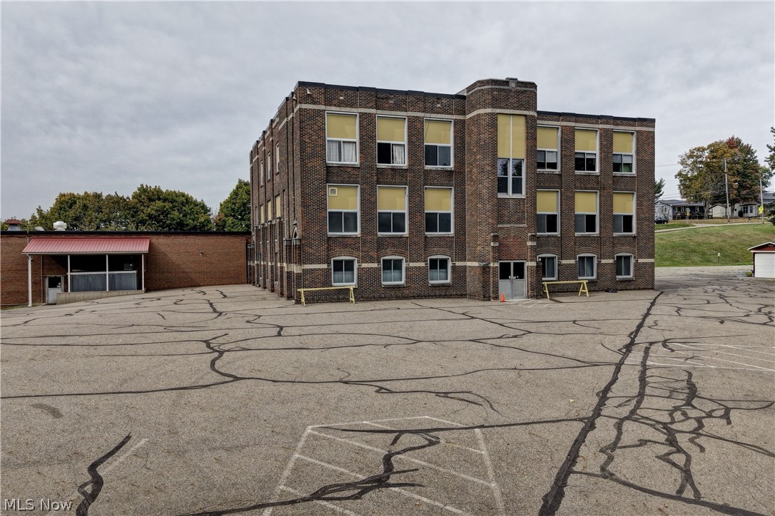 439 E Jackson Street Millersburg OH 44654