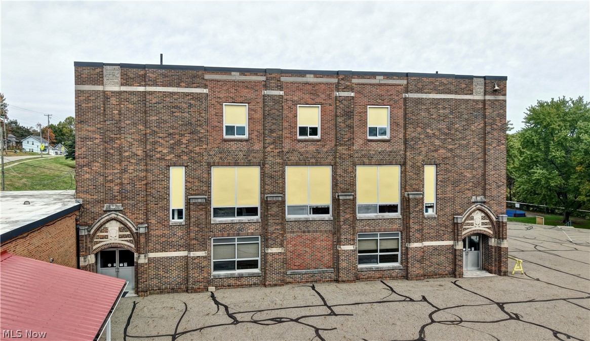 439 E Jackson Street Millersburg OH 44654