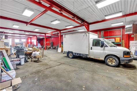 2032 W 105th Street Cleveland OH 44102