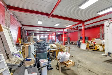 2032 W 105th Street Cleveland OH 44102