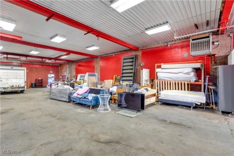 2032 W 105th Street Cleveland OH 44102