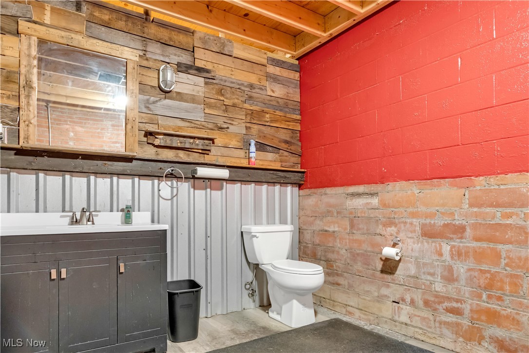 2032 W 105th Street Cleveland OH 44102