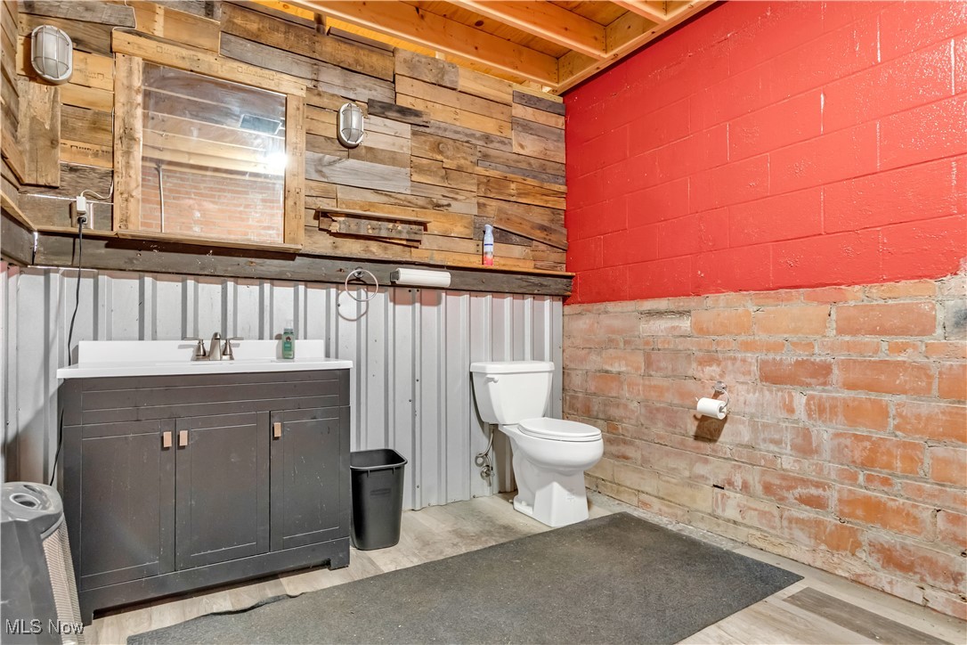 2032 W 105th Street Cleveland OH 44102