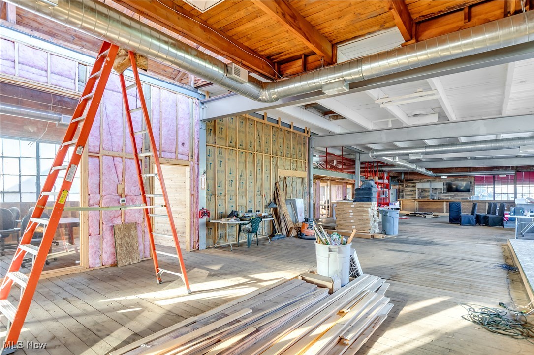 2032 W 105th Street Cleveland OH 44102