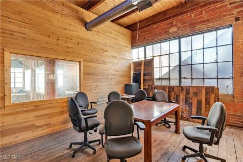 2032 W 105th Street Cleveland OH 44102