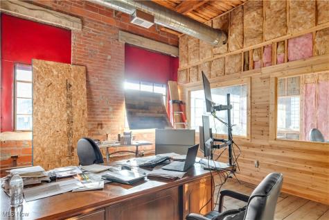 2032 W 105th Street Cleveland OH 44102