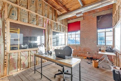 2032 W 105th Street Cleveland OH 44102