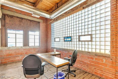 2032 W 105th Street Cleveland OH 44102