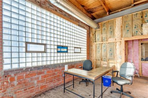 2032 W 105th Street Cleveland OH 44102