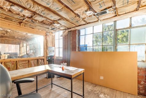 2032 W 105th Street Cleveland OH 44102