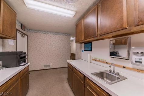 1420 W Main Street Alliance OH 44601