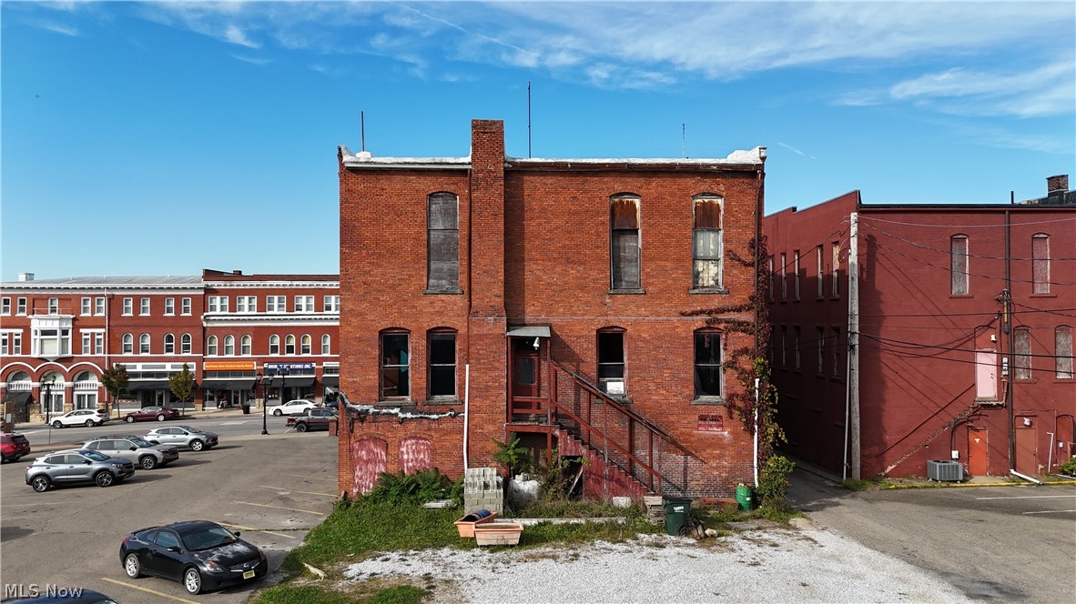 622 Wheeling Avenue Cambridge OH 43725