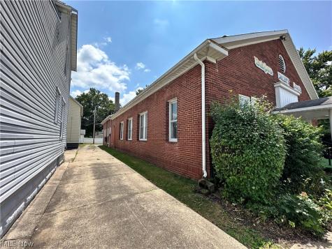 318 E 4th Street Dover OH 44622