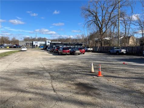 411 West Avenue Tallmadge OH 44278