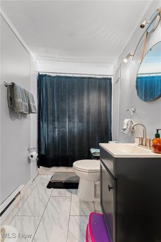 203 E Maple Street Hartville OH 44632