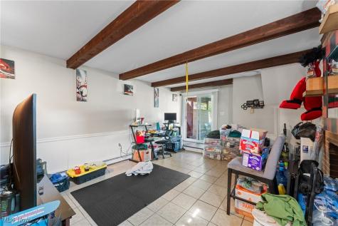 203 E Maple Street Hartville OH 44632