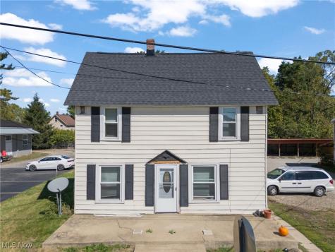 203 E Maple Street Hartville OH 44632