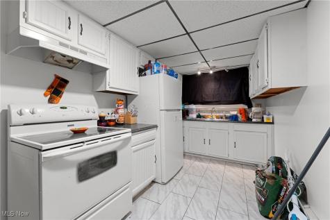 203 E Maple Street Hartville OH 44632