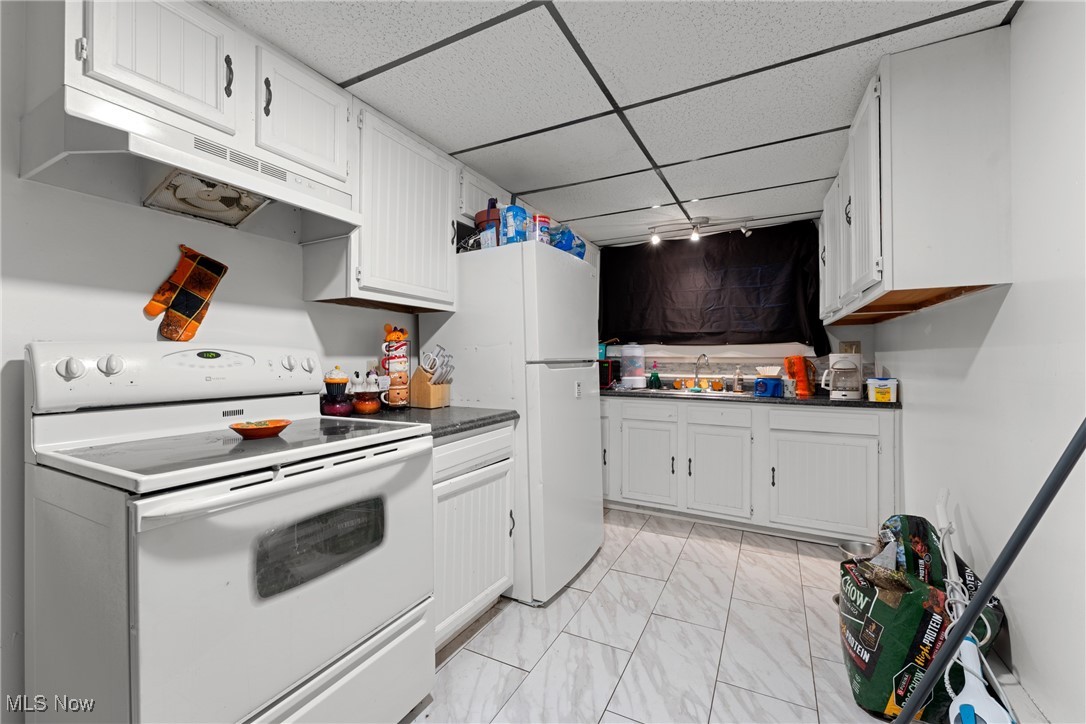 203 Maple Street E Hartville OH 44632