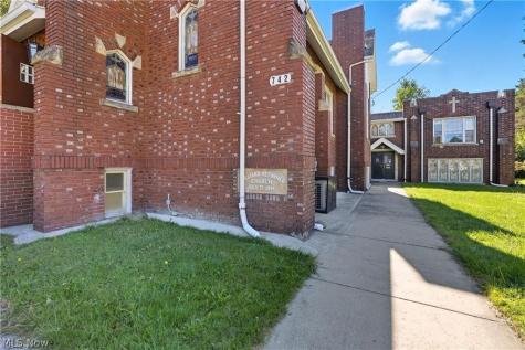 742 Johnston Street Akron OH 44306
