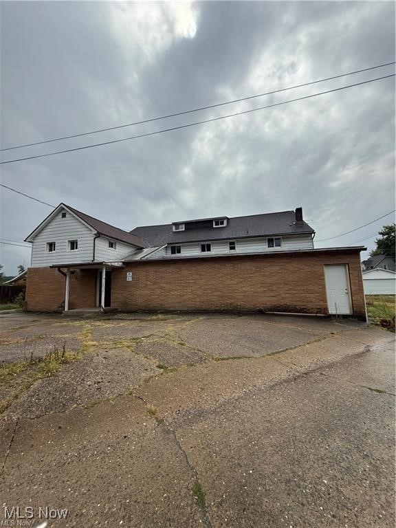 126 4th Street SW Strasburg OH 44680