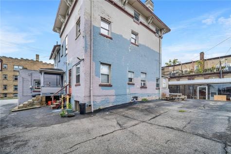 1386 Cranford Avenue Lakewood OH 44107