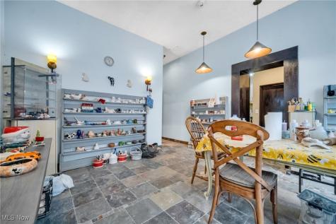 1386 Cranford Avenue Lakewood OH 44107