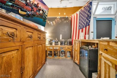 1386 Cranford Avenue Lakewood OH 44107