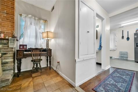 1386 Cranford Avenue Lakewood OH 44107